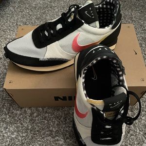 NIKE DBreak-Type No. 354 Retro Running Shoes/Sneakers